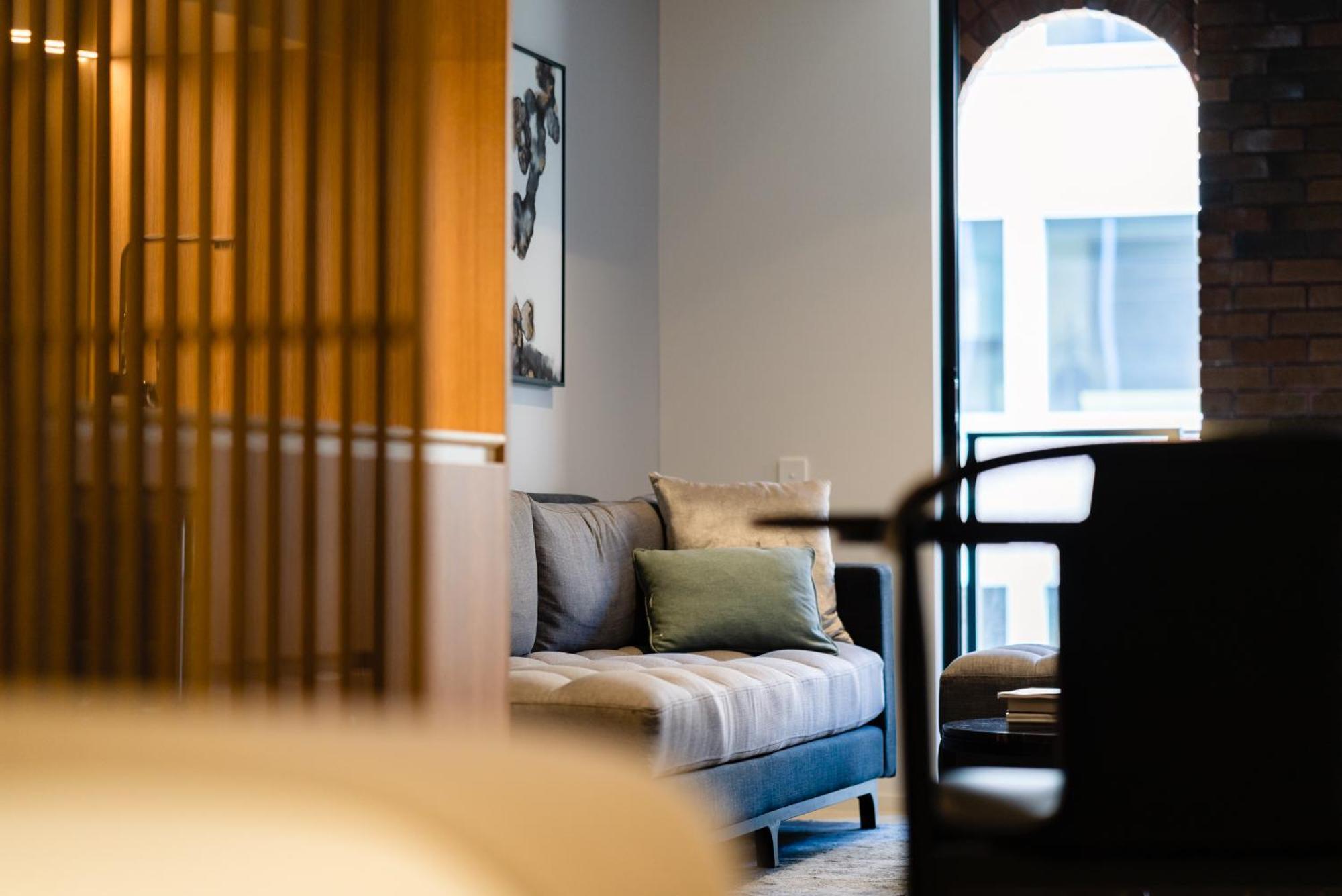 Skye Suites Sydney Værelse billede A room at the hotel