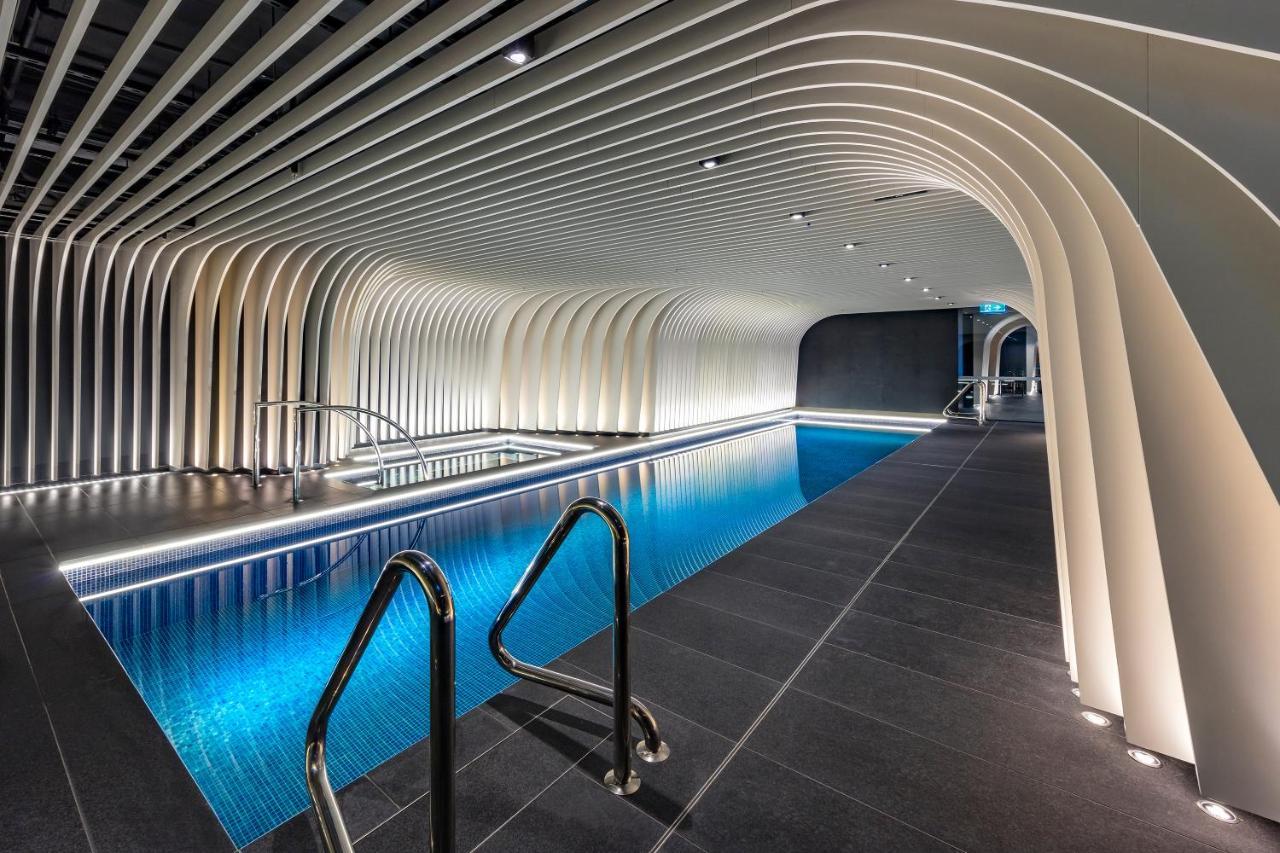 Skye Suites Sydney Eksteriør billede The pool at The Standard London