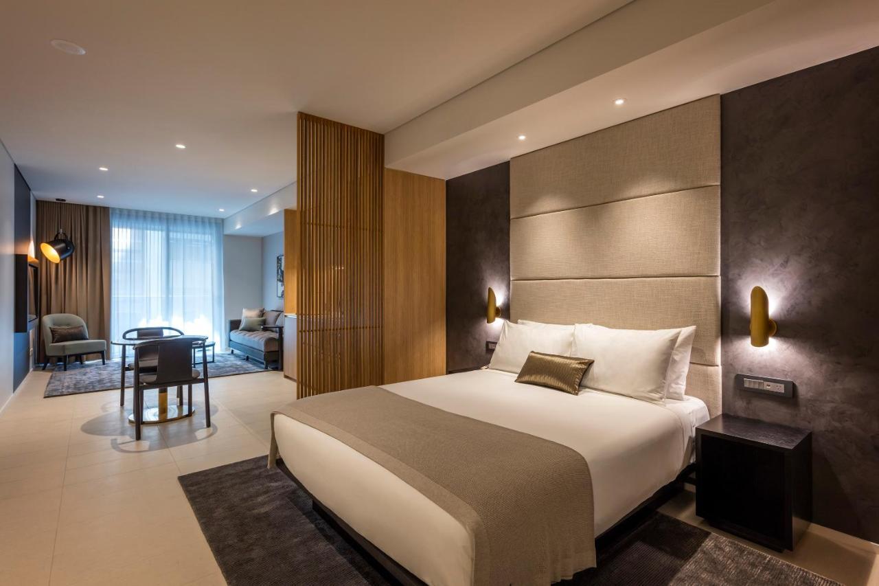 Skye Suites Sydney Eksteriør billede A bedroom at the hotel